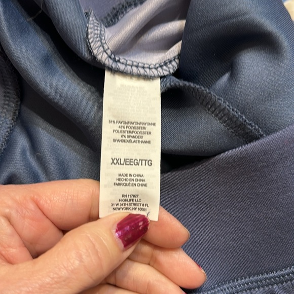 Ladies Gaiam Leggings with side pockets. Size XXL - Picture 3 of 5